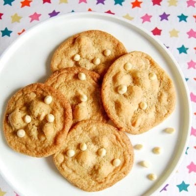 White chocolate macadamia nut cookies