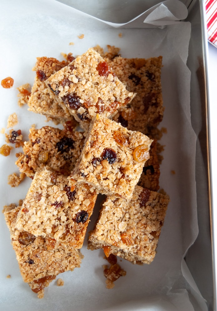 A tin of Fruity Flapjacks with chopped apricots, sultanas and raisins.