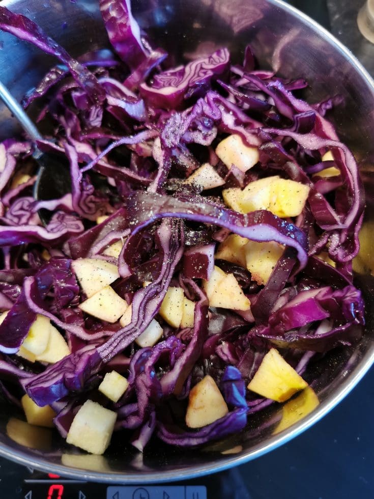 Christmas spiced red cabbage - Something Sweet Something Savoury
