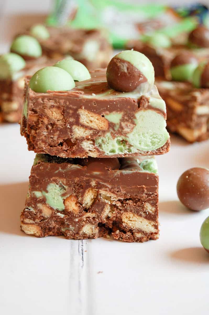 two pieces of mint Aero traybake sitting on top of each other.